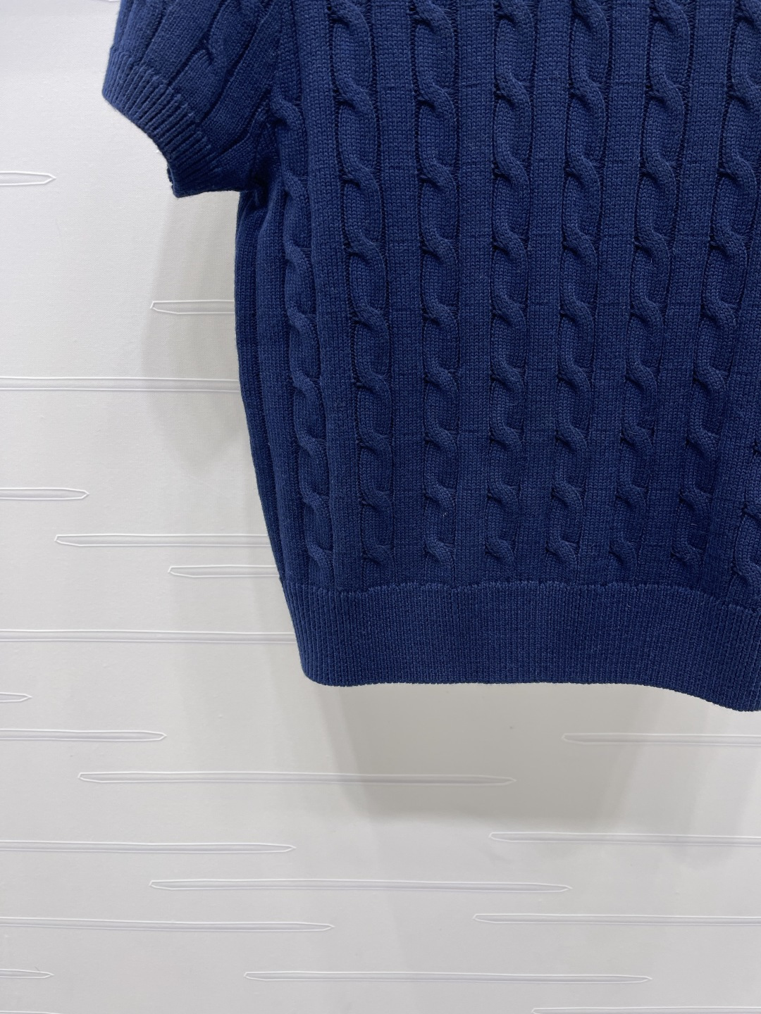 Women's short sleeves